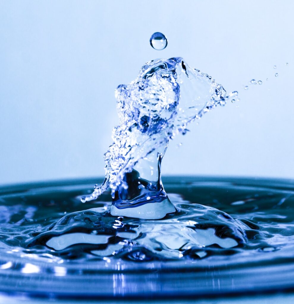 water splash in close up photography